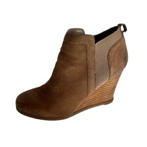 Crown Vintage Carly Wedge Sparrow taupe Women’s Wedge Ankle boots round toe SZ 7